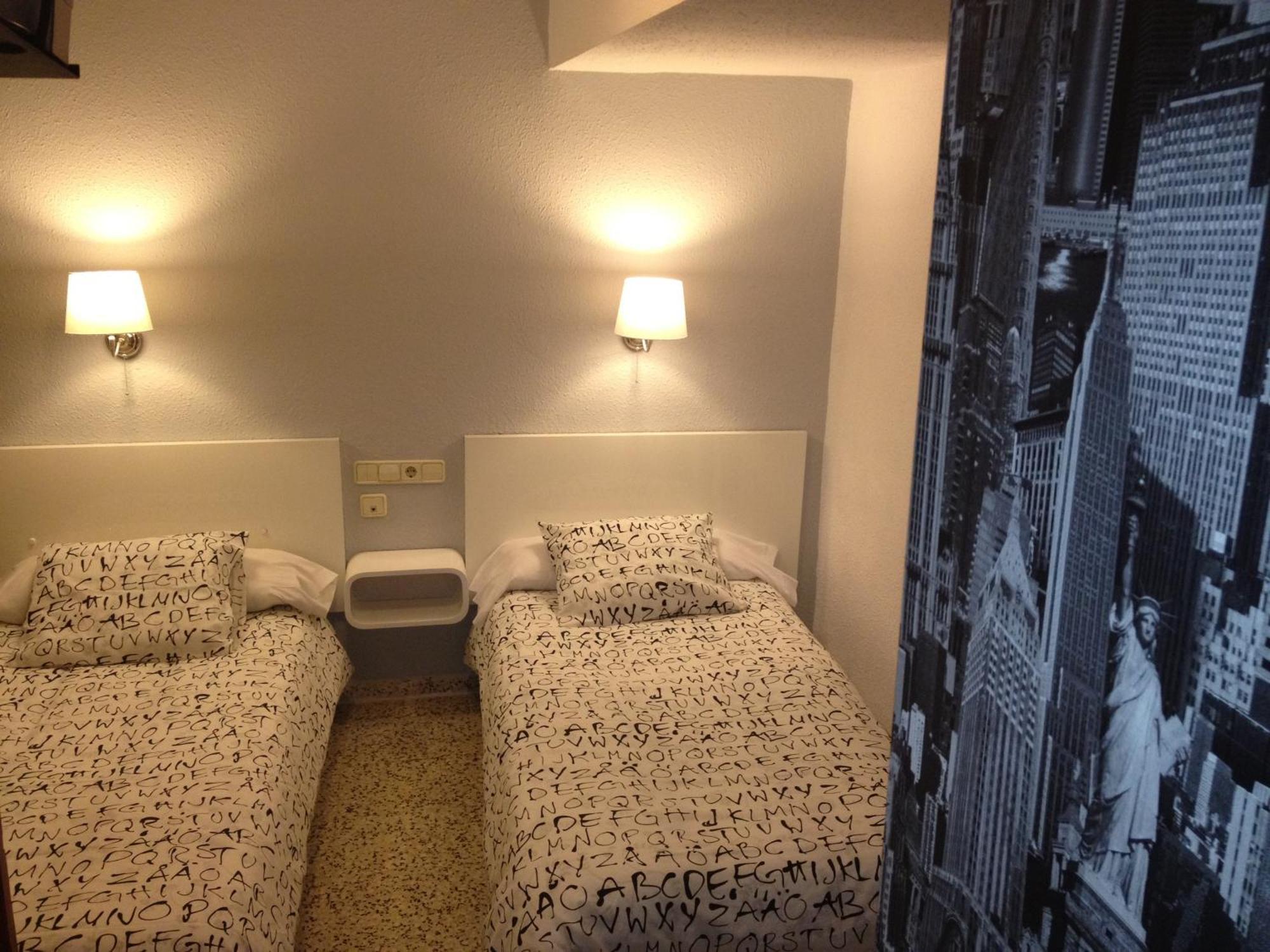 Hostal On Dormire Валенсия Экстерьер фото